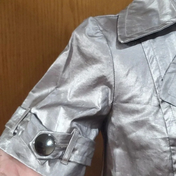 Trina turk cropped purple pink silver metallic short sleeve coated linen jacket - Picture 2 of 6